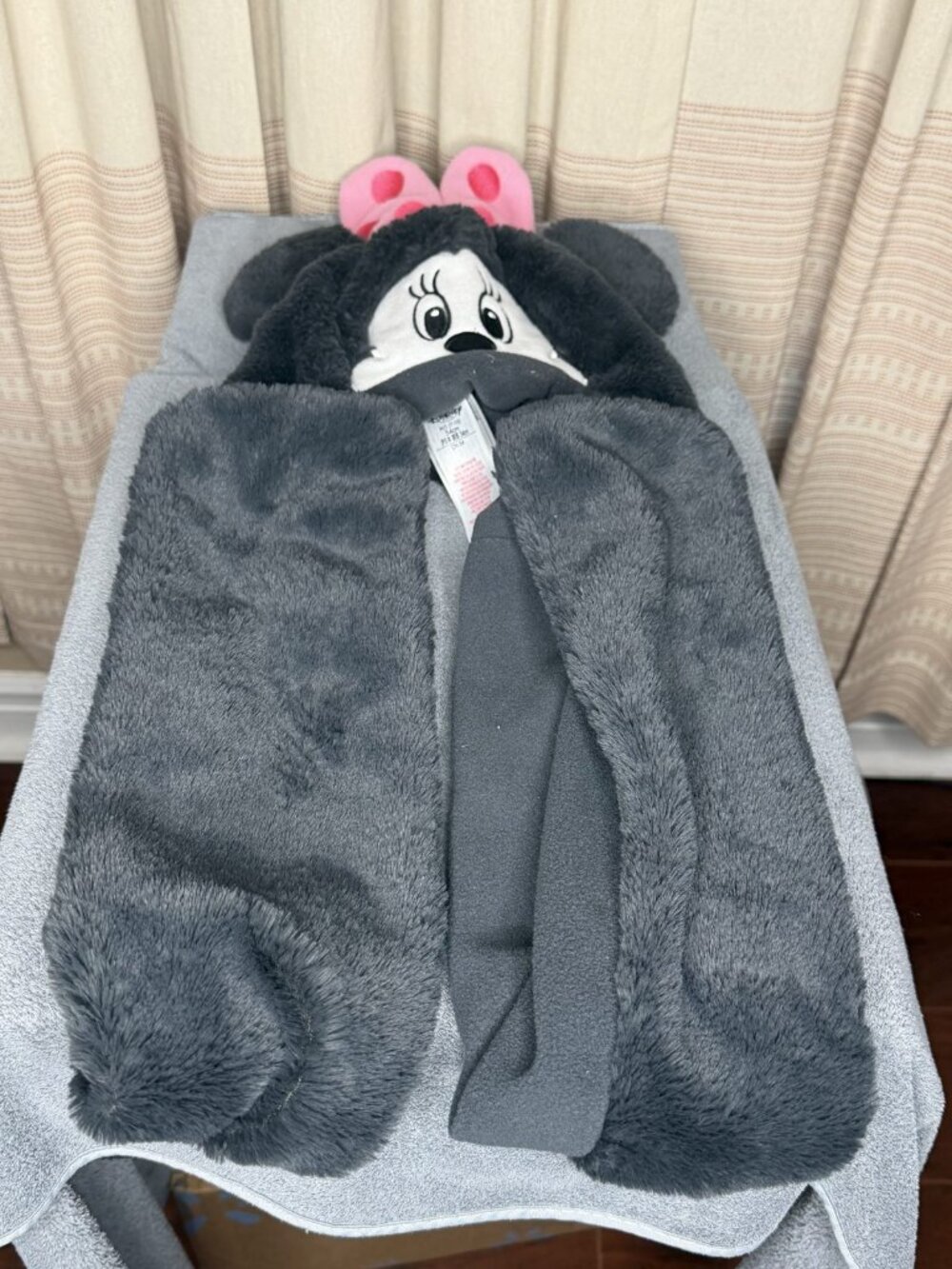 Disney  Minnie Mouse Faux Fur Hooded Scarf  - Kids M/L 7-10